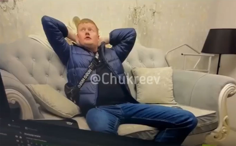 В Екатеринбурге прикрыли подпольную порностудию прямо в жилом доме | В Екатеринбурге закрыли нелегальную студию для съемки порнографии