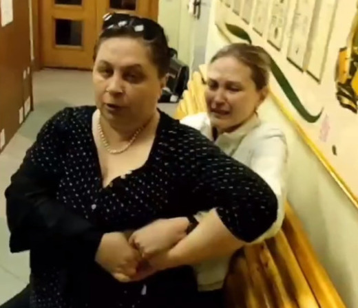 Культурная драка: директор самарского ДК напала на тагильчанку — организатора бала для инвалидов | В Самаре директор местного ДК напала на тагильчанку Культурная драка: директор самарского ДК напала на тагильчанку — организатора бала для инвалидов | В Самаре директор местного ДК напала на тагильчанку