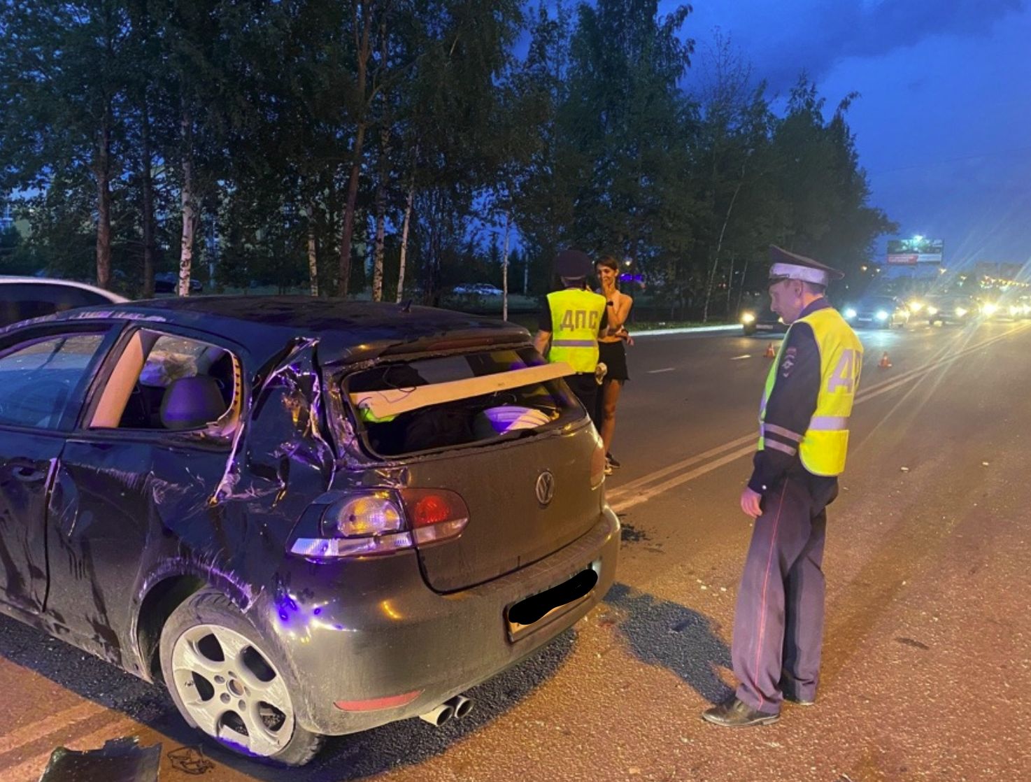 Автомобиль перевернулся после ДТП в Нижнем Тагиле