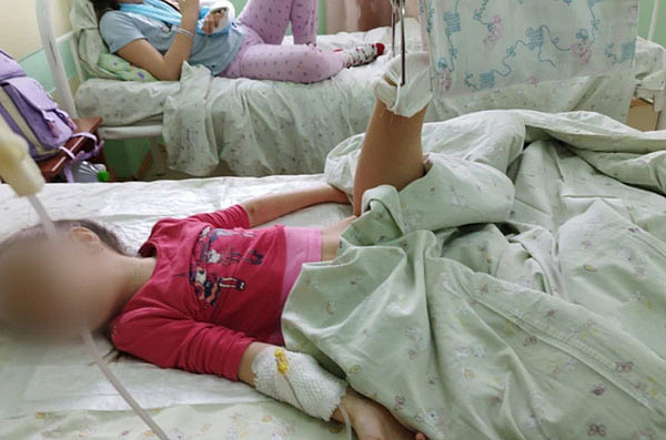 На Урале четырехлетняя девочка сломала бедренную кость в детском саду