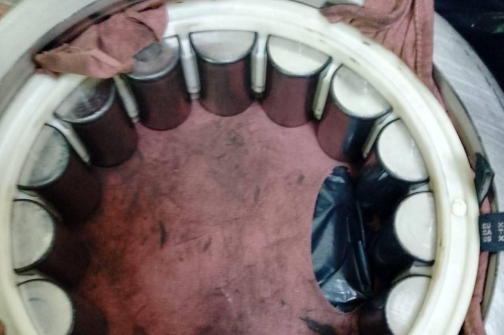 Полицейские Нижнего Тагила задержали железнодорожника, подозреваемого в хищении деталей | На Урале работник предприятия подозревается в краже деталей