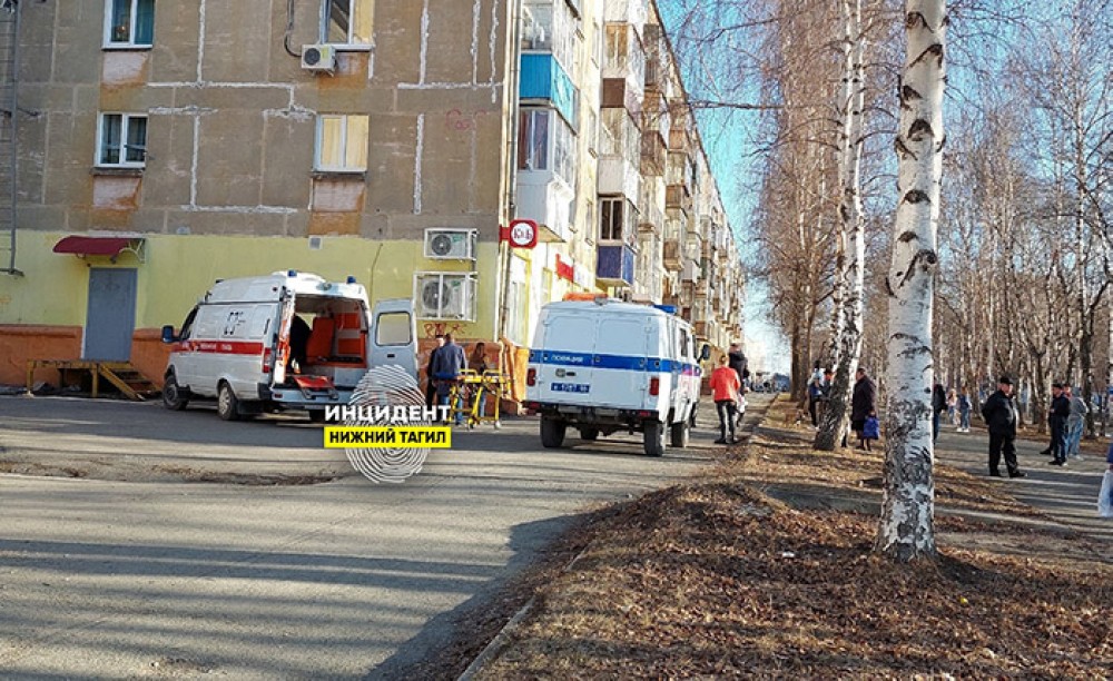 В Нижнем Тагиле 15-летняя девочка потеряла ногу, спускаясь по простыням из окна пятого этажа В Нижнем Тагиле 15-летняя девочка потеряла ногу, спускаясь по простыням из окна пятого этажа