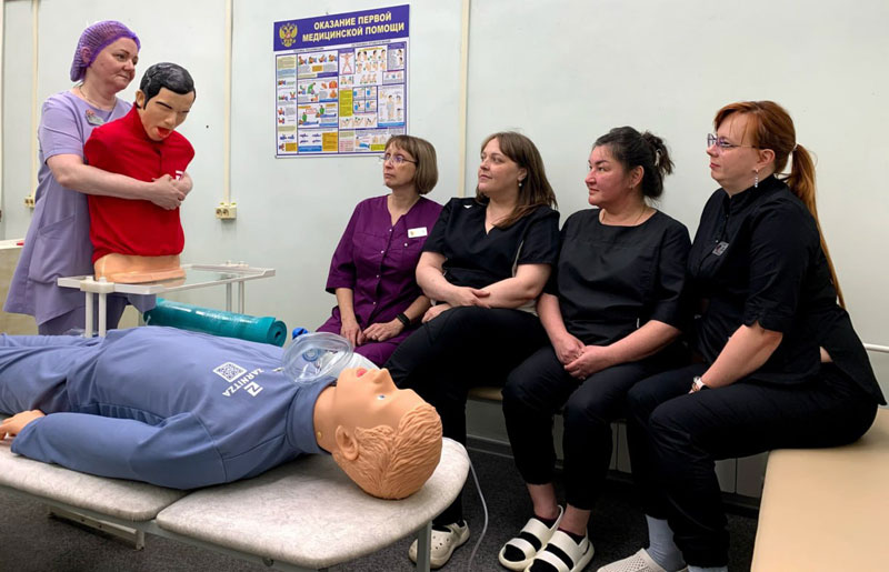 В Нижнем Тагиле открыли симуляционный класс с манекенами Гошей и Фёдором | В больнице Нижнего Тагила появился симуляционный класс для обучения медиков