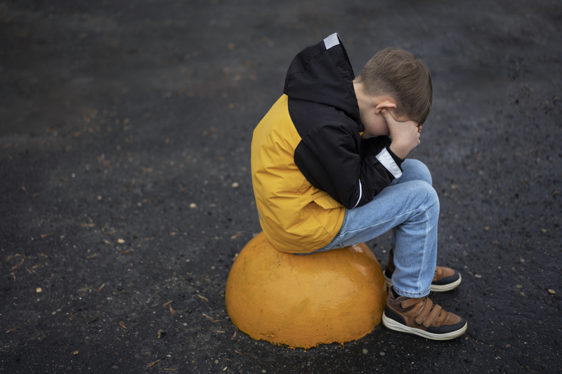 В Нижнем Тагиле вандалы разгромили детскую площадку, построенную на деньги жильцов | Подростки разгромили детскую площадку в Нижнем Тагиле