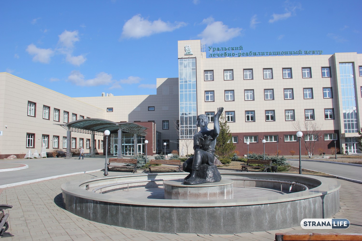 Работники госпиталя Тетюхина попросили помощи, чтобы привлечь внимание президента РФ Работники госпиталя Тетюхина попросили помощи, чтобы привлечь внимание президента РФ