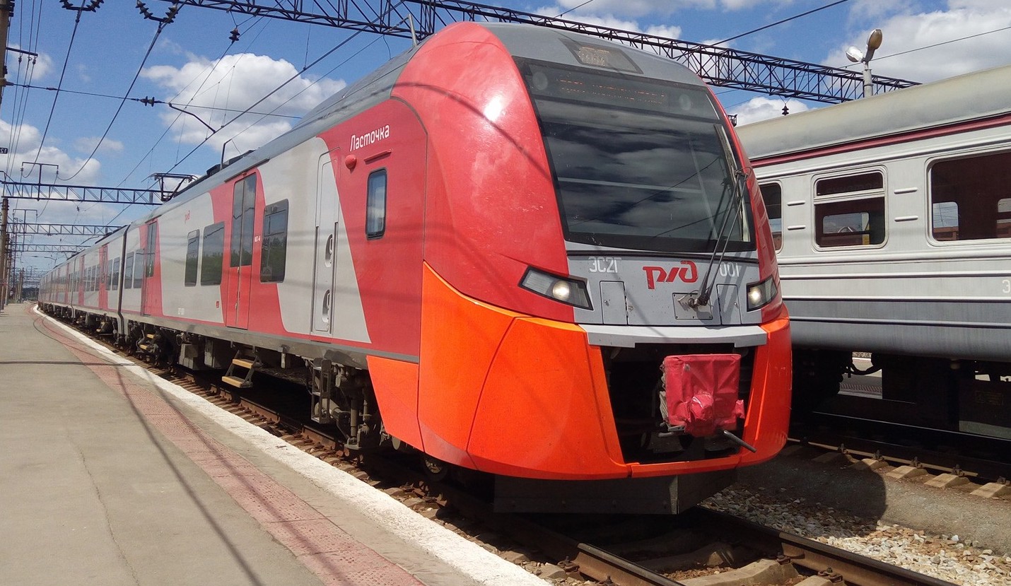 Губернатор анонсировал новые направления "Ласточки"