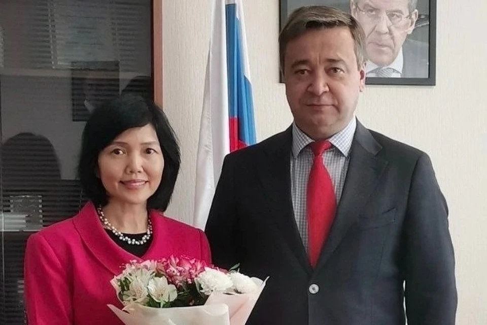 В Свердловской области к работе приступил новый генеральный консул Вьетнама | На Урале начал работу новый генконсул Вьетнама В Свердловской области к работе приступил новый генеральный консул Вьетнама | На Урале начал работу новый генконсул Вьетнама