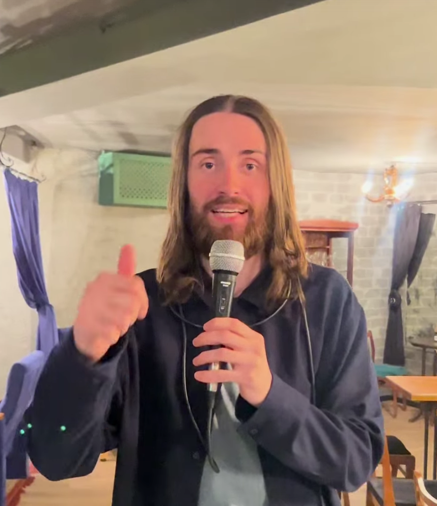 Скандалы и неоплаченные концерты: Уральский бизнесмен попал в центр внимания Скандалы и неоплаченные концерты: Уральский бизнесмен попал в центр внимания