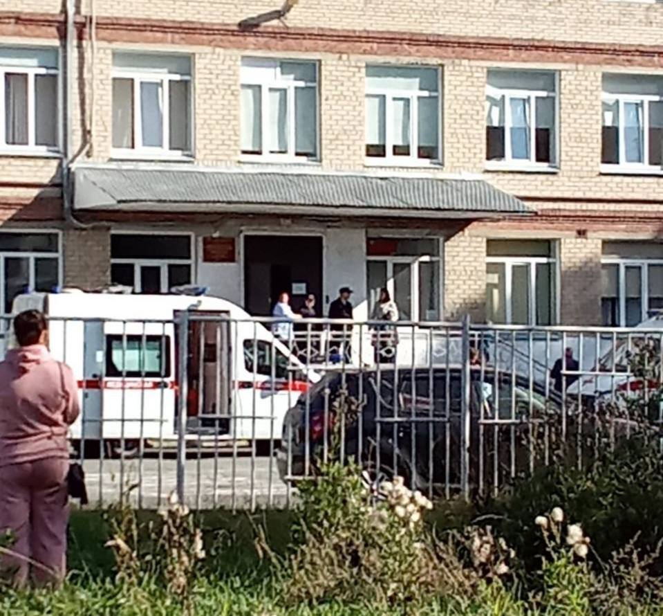 Был участником смертельного квеста: что известно о школьнике, который с молотком напал на одноклассников | Известно о четырех пострадавших в результате нападения подростка в школе Челябинска