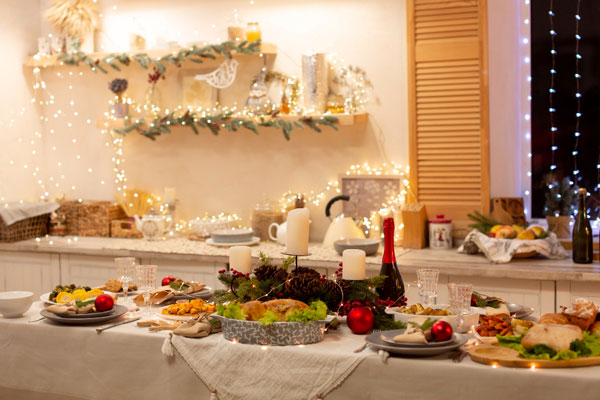 Набор продуктов для новогоднего стола вырос на 13,5% в 2024 году | В России подорожали продукты для новогоднего застолья