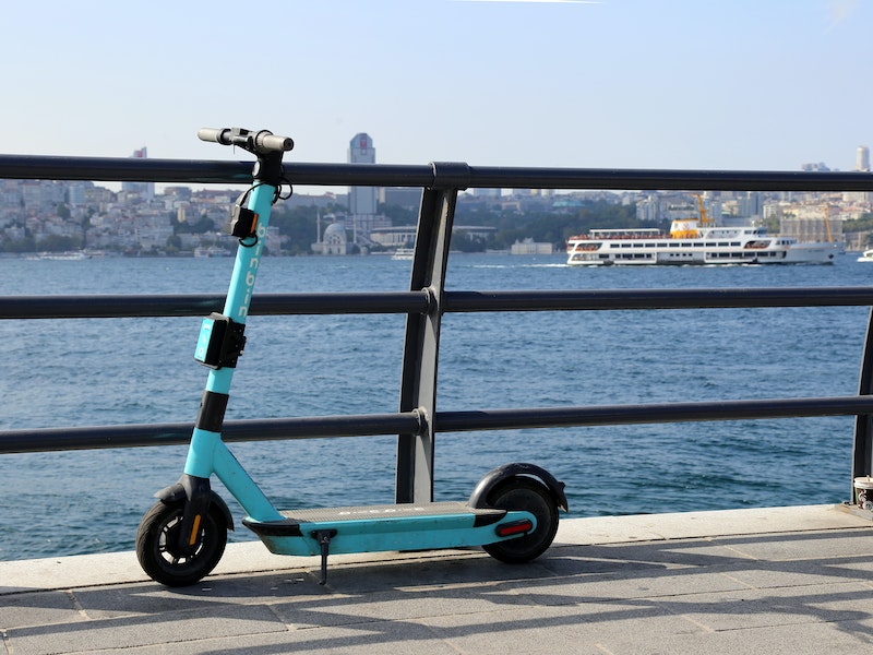 В России могут ввести госномера для электросамокатов В России могут ввести госномера для электросамокатов