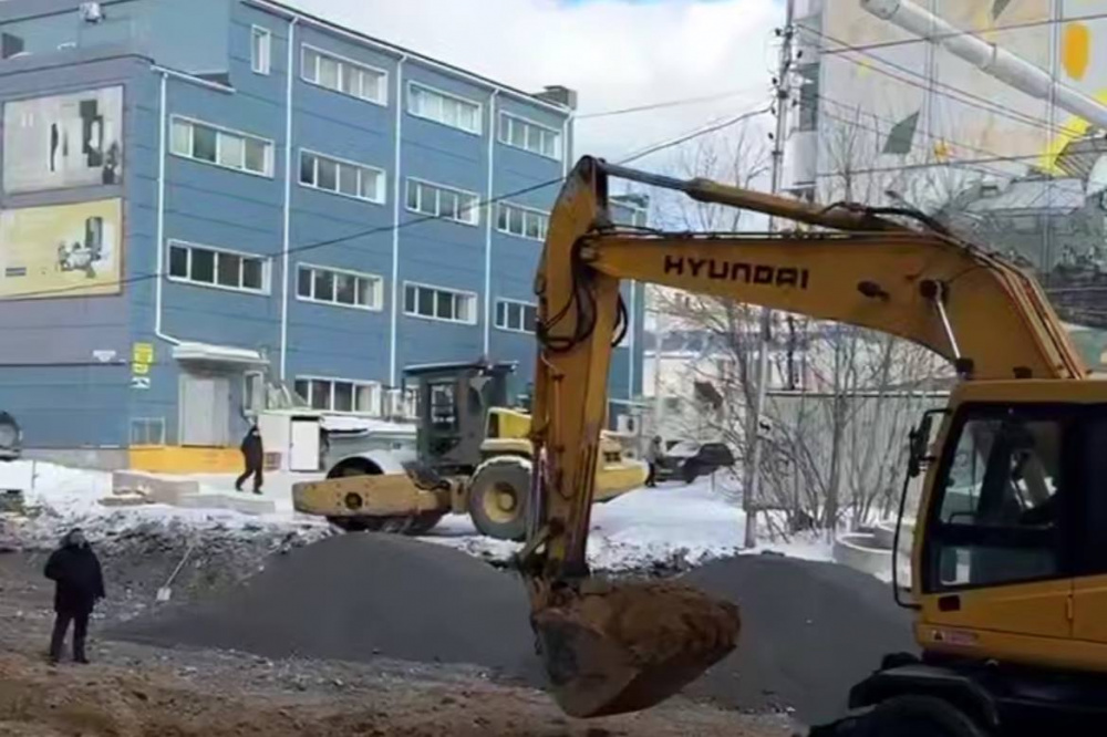 В Нижнем Тагиле реконструкцию улицы Октябрьской революции продолжают даже зимой | На Урале специалисты продолжают реконструкцию улицы Октябрьской революции В Нижнем Тагиле реконструкцию улицы Октябрьской революции продолжают даже зимой | На Урале специалисты продолжают реконструкцию улицы Октябрьской революции