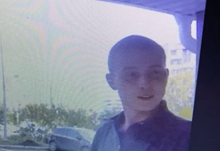 В Нижнем Тагиле вандал испортили фасад жилого дома В Нижнем Тагиле вандал испортили фасад жилого дома