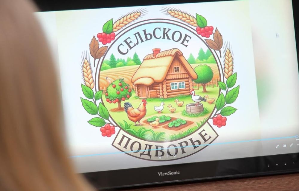 Награды за труд и заботу: как в Нижнем Тагиле чествовали лучших старост и хозяев сельских подворий | Глава Нижнего Тагила Владислав Пинаев наградил победителей конкурсов «Лучшее сельское подворье» и «Староста года»