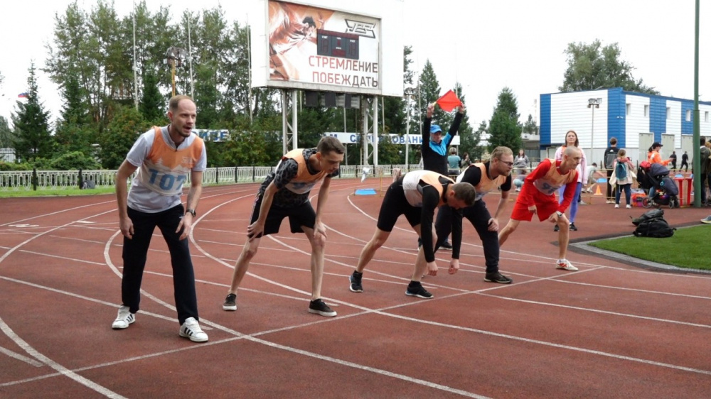 В Нижнем Тагиле на «Уралвагонзаводе» более 600 заводчан приняли участие в соревнованиях | На Урале работники нижнетагильского завода приняли участие в соревнованиях