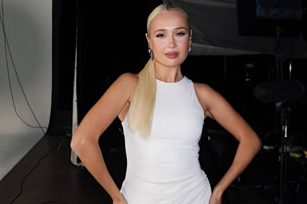 Клава Кока потеряла голос: как певица выступит в Нижнем Тагиле вечером 19 июля? | Певица Клава Кока оказалась под капельницей перед выступлением на Урале