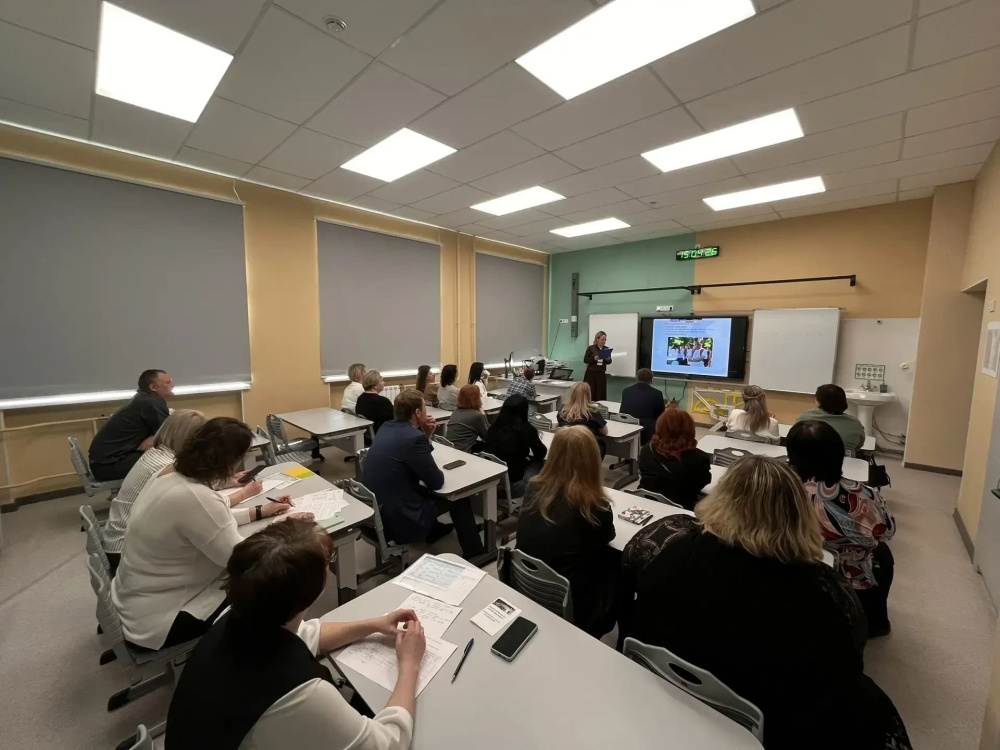 В Нижнем Тагиле выбрали финалистов конкурса «Самый КЛАССНый классный» среди педагогов | В Нижнем Тагиле прошёл этап конкурса «Самый КЛАССНый классный»