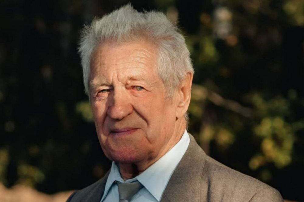 В Нижнем Тагиле скончался пенсионер вагонного депо и ветеран труда Анатолий Лавров | На Урале на 87 году ушел из жизни пенсионер вагонного депо горнодобывающей компании В Нижнем Тагиле скончался пенсионер вагонного депо и ветеран труда Анатолий Лавров | На Урале на 87 году ушел из жизни пенсионер вагонного депо горнодобывающей компании