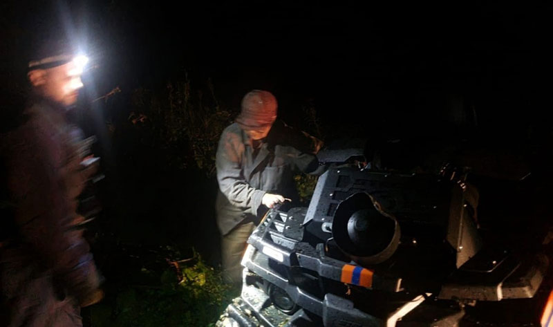 Пять часов в лесу: как в Нижнем Тагиле спасатели искали заблудившуюся пару | В Нижнем Тагиле спасатели и полиция нашли заблудившихся в лесу мужчину и женщину