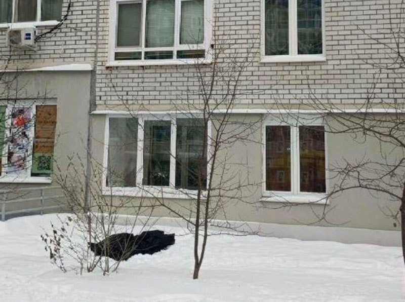 Трагедия в ЖК «Университетский»: под окнами дома нашли тело девушки | В Екатеринбурге на Библиотечной нашли тело молодой девушки