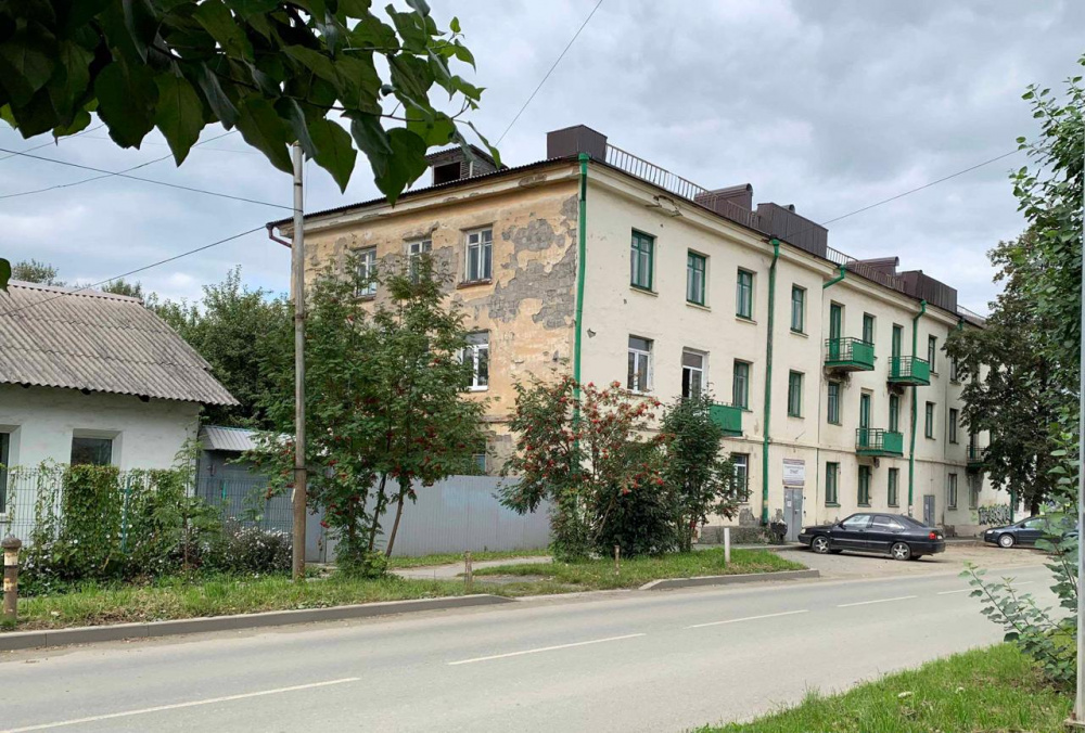 В Нижнем Тагиле по поручению президента России приступили к капитальному ремонту травматологического пункта ГБ №1 | На Урале строители приступили к капитальному ремонту здания травмпункта