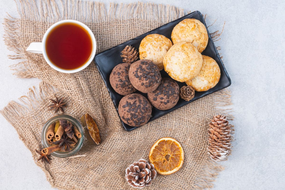 Печенье на сметане: нежнее бисквита, мягче пирожного — рецепт из детства