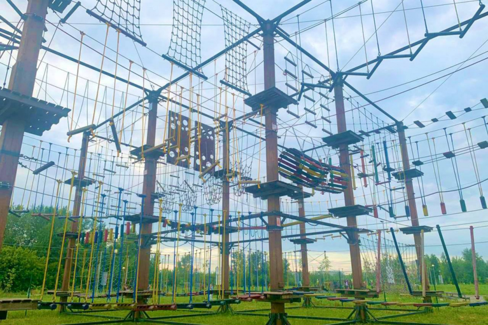 В Нижнем Тагиле открылась первая в регионе выставка картин на девятиметровых опорах | На Урале до конца июня проходит выставка картин на 9-метровых опорах В Нижнем Тагиле открылась первая в регионе выставка картин на девятиметровых опорах | На Урале до конца июня проходит выставка картин на 9-метровых опорах