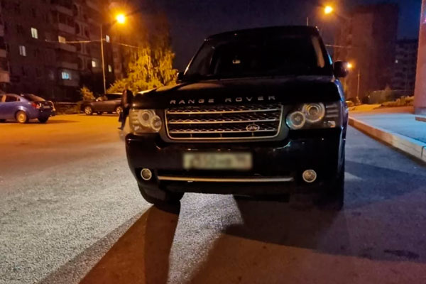 «Был пьян и без прав». Тагильчанин обвинил бизнесмена на Range Rover в попытке избежать уголовки за ДТП «Был пьян и без прав». Тагильчанин обвинил бизнесмена на Range Rover в попытке избежать уголовки за ДТП