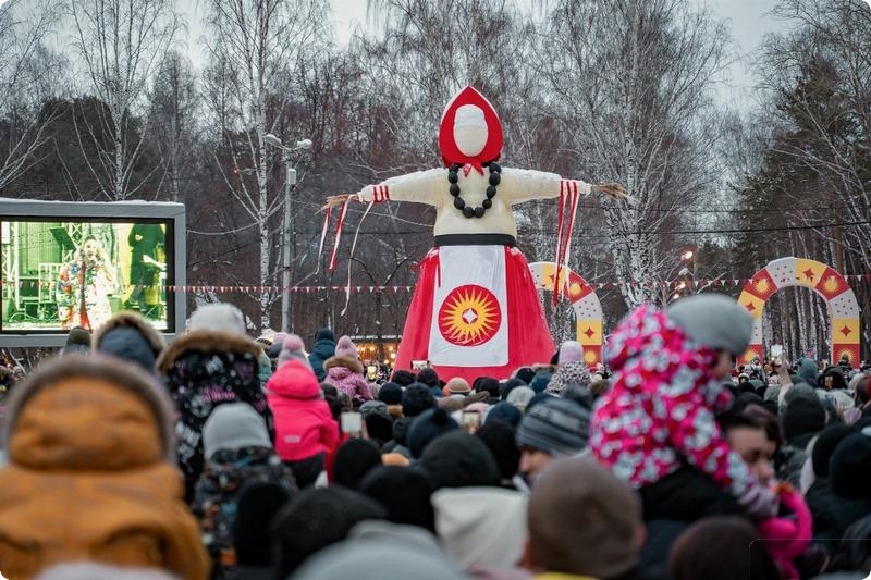 В Свердловской области пройдут масштабные масленичные гуляния  | На Урале на Масленицу сожгут 9-метрового солнечного коня