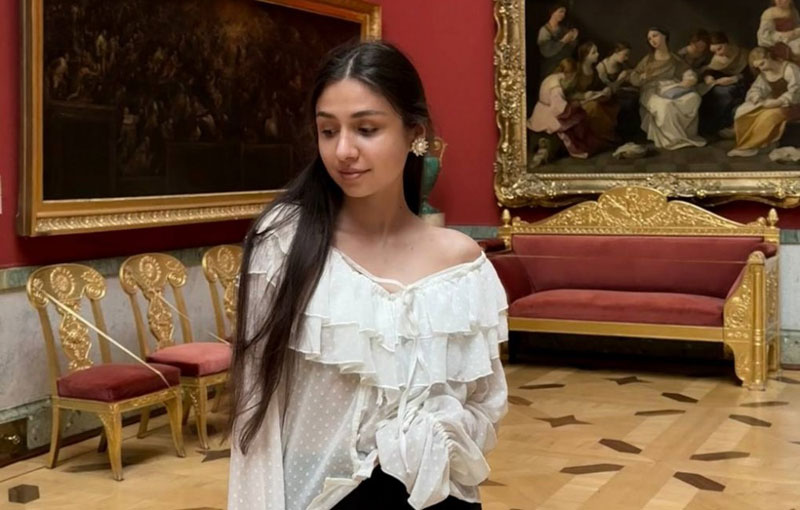 Житель Нижнего Тагила рассказал свою версию конфликта с блогером Каринэ на Дворцовой площади Санкт-Петербурга | Скандал в Петербурге: тагильчанин объяснил свою версию конфликта с блогером