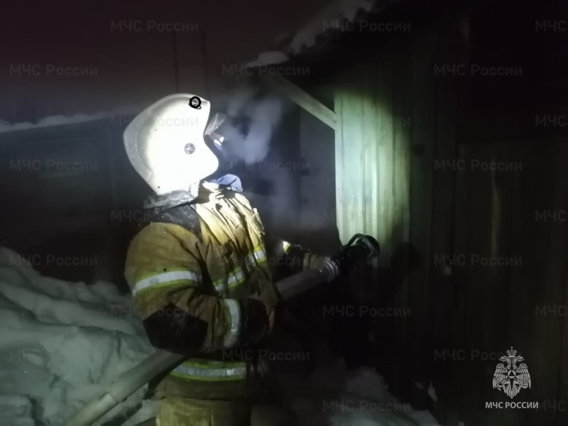 В Нижнем Тагиле огнём уничтожен частный дом