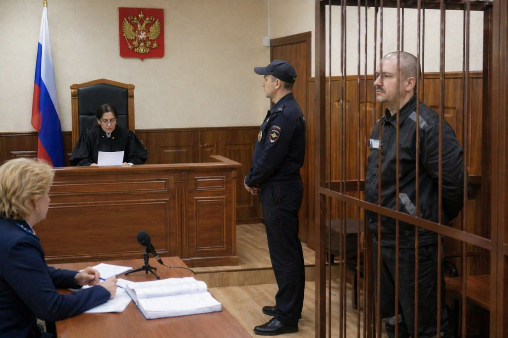 Бывший сотрудник колонии в Нижнем Тагиле получил 4 года за доставку заключённым парфюмерии и техники | Экс-сотрудник ИК-12 в Нижнем Тагиле осуждён за взятки от заключённых