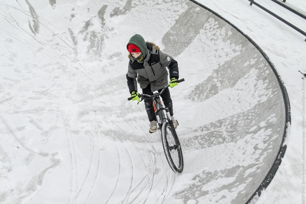 В Нижнем Тагиле хотят создать скейт-площадку для круглогодичного использования | На Урале построили новую скейт-площадку
